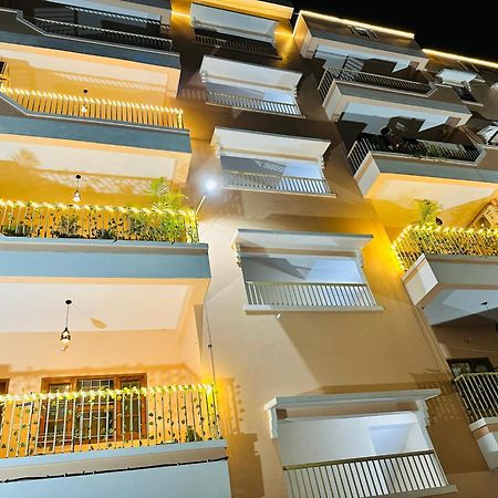 Zoomstay - 3Bhk Apartments Варанасі Екстер'єр фото