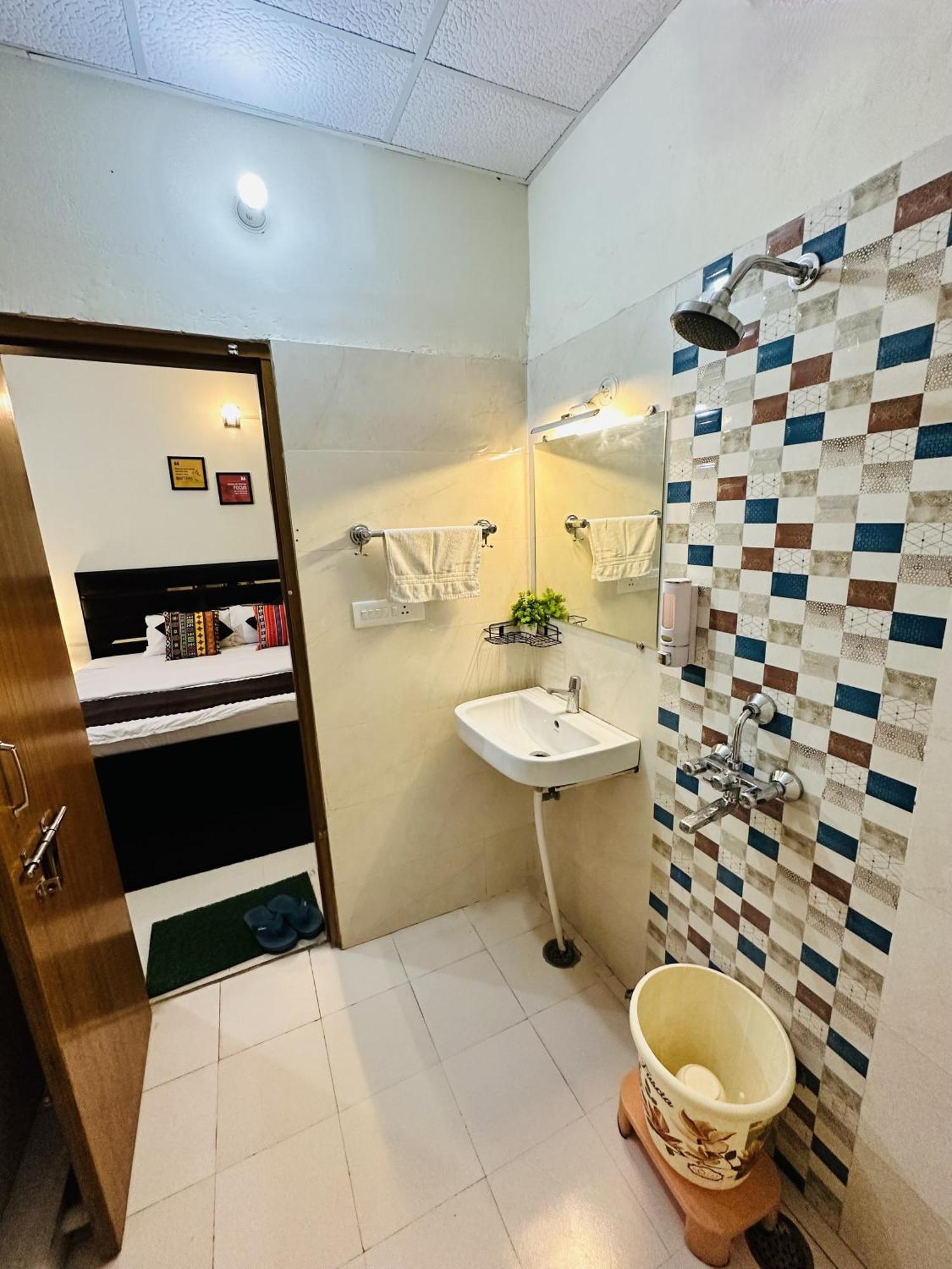 Zoomstay - 3Bhk Apartments Варанасі Екстер'єр фото