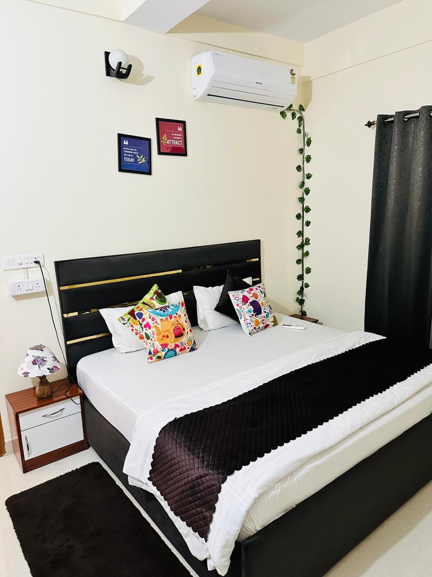 Zoomstay - 3Bhk Apartments Варанасі Екстер'єр фото