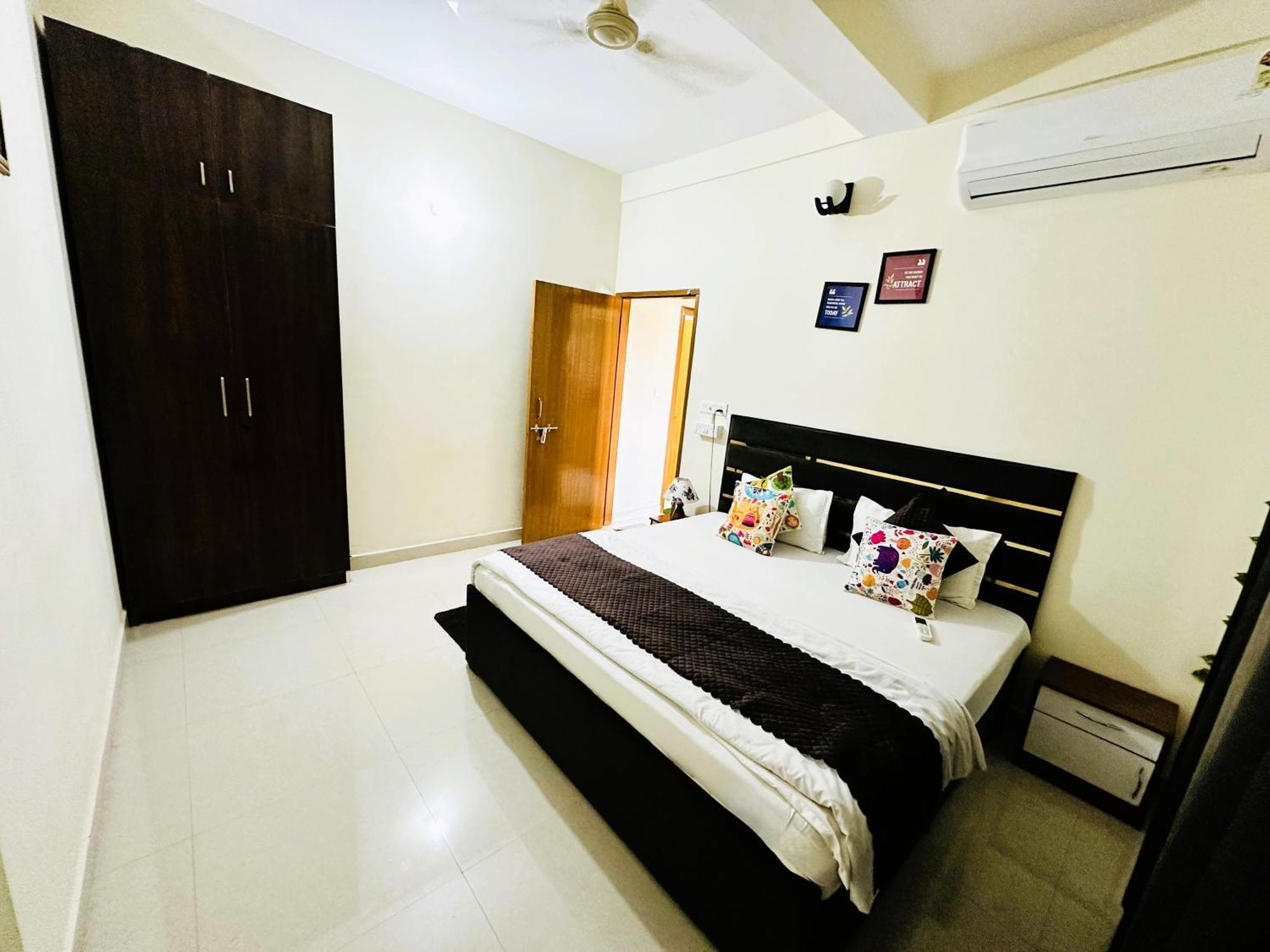 Zoomstay - 3Bhk Apartments Варанасі Екстер'єр фото