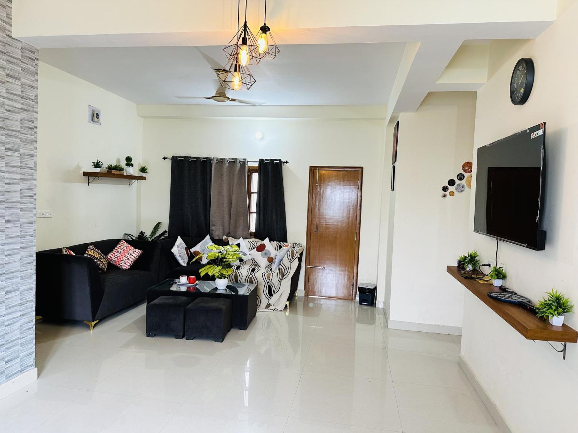 Zoomstay - 3Bhk Apartments Варанасі Екстер'єр фото